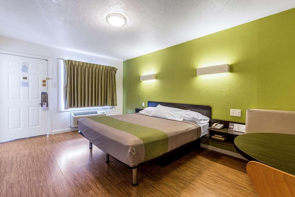 Motel 6 Сан-Рафел Номер фото