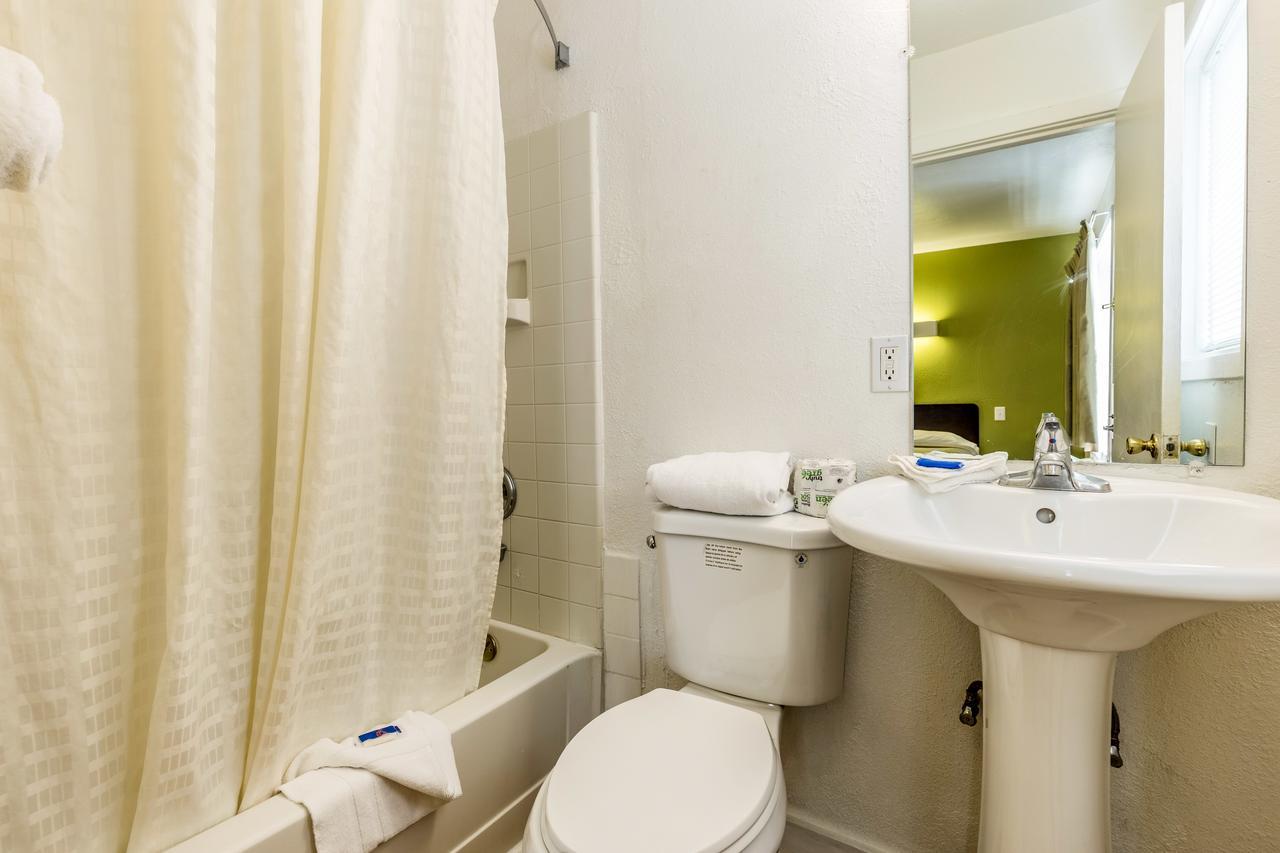 Motel 6 Сан-Рафел Экстерьер фото